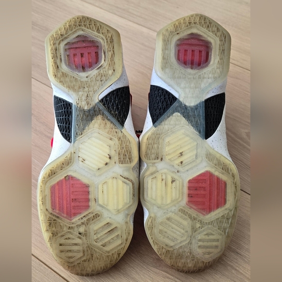 Nike LeBron 13 PS "Away" red sneakers - Picture 13 of 13